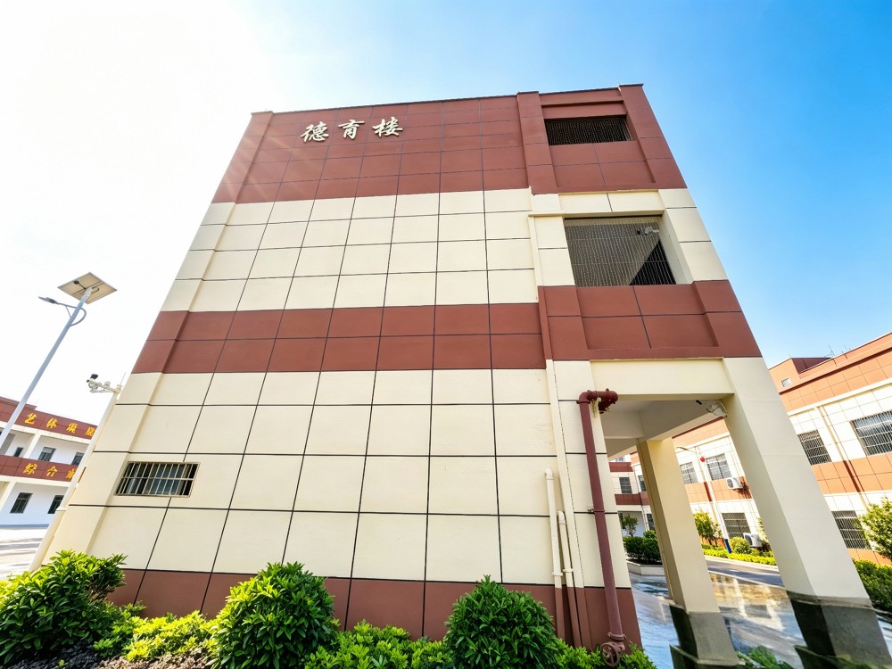 2026年娄底叛逆孩子改变学校怎么联系？全封闭管教机构选择指南